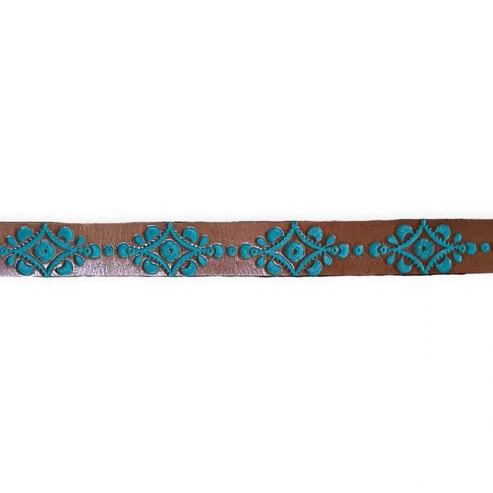 Justin® Girls The Hope Brown Belt With Oval Heart Buckle, 22,” Like New